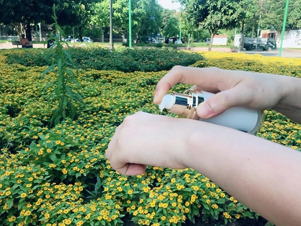 Lấy một lương Serum vừa đủ