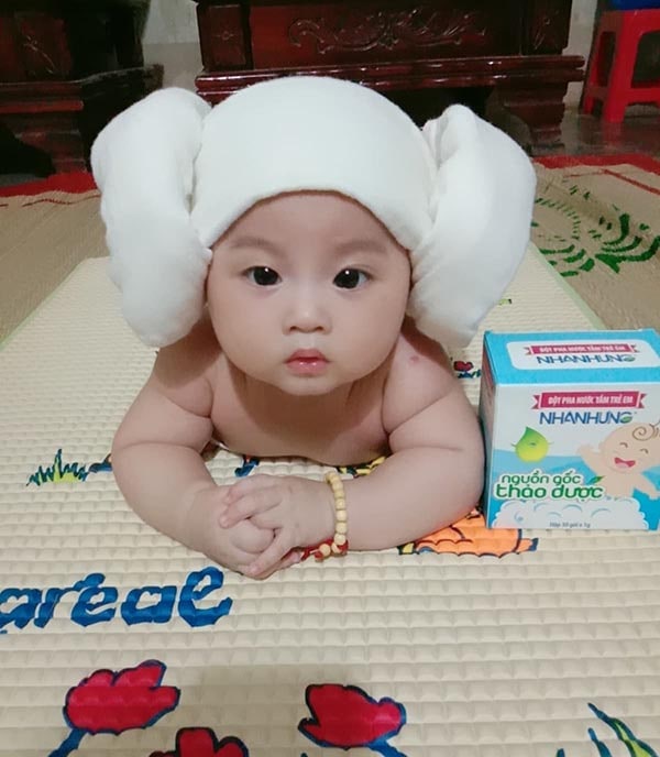 Các mẹ thấy da con mịn màng chưa nè