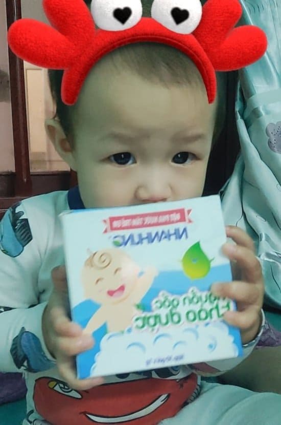 Quỹ chăm sóc da bé Nhân Hưng giúp hàng triệu trẻ em Việt thoát khỏi bệnh ngoài da