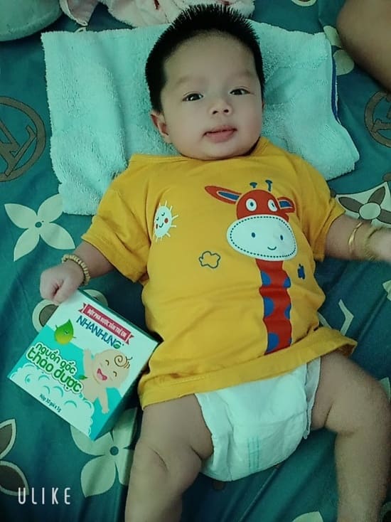Quỹ chăm sóc da bé Nhân Hưng giúp hàng triệu trẻ em Việt thoát khỏi bệnh ngoài da