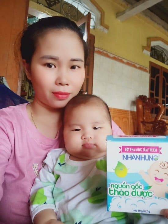Quỹ chăm sóc da bé Nhân Hưng giúp hàng triệu trẻ em Việt thoát khỏi bệnh ngoài da