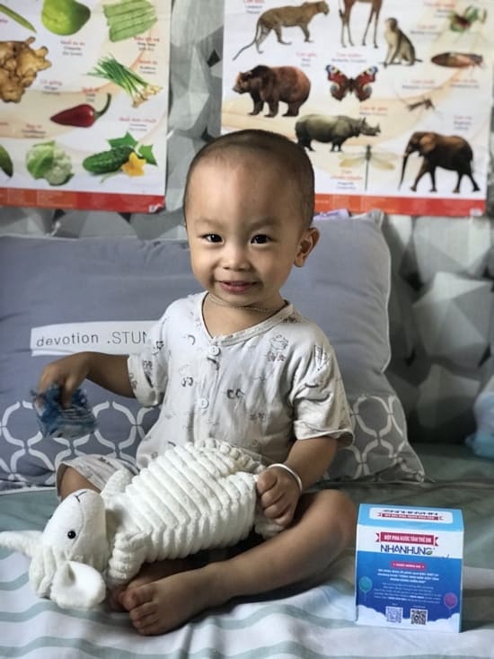 Quỹ chăm sóc da bé Nhân Hưng giúp hàng triệu trẻ em Việt thoát khỏi bệnh ngoài da