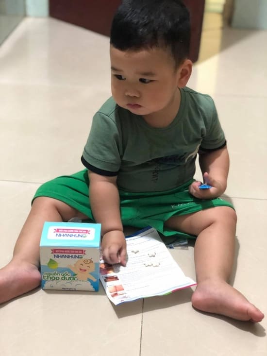 Quỹ chăm sóc da bé Nhân Hưng giúp hàng triệu trẻ em Việt thoát khỏi bệnh ngoài da