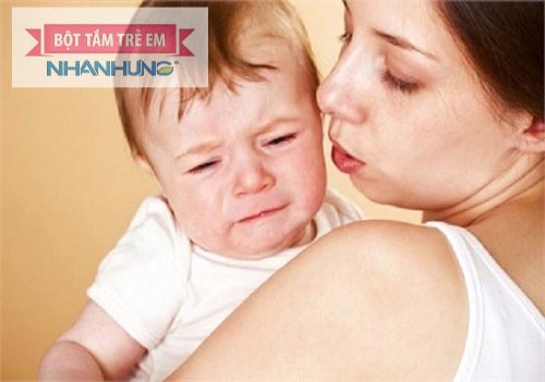 Mẹ cần xác định thời điểm thích hợp để cai sữa cho bé