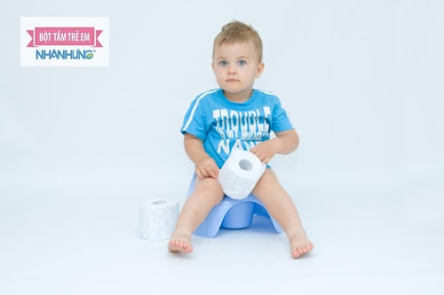 Táo bón khiến bé khó hấp thu chất dinh dưỡng và chậm phát triển.