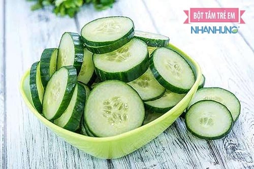 Dưa chuột chứa nhiều nước giúp lợi tiểu