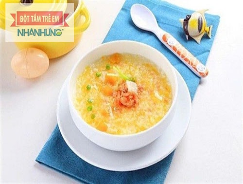 Cháo cua là món ăn dinh dưỡng trong thời kỳ ăn dặm của bé.