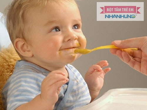 Nấu cháo dinh dưỡng theo nhu cầu của bé