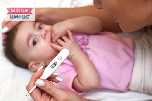 Trẻ có thể gặp phải nhiều biến chứng nguy hiểm khi điều trị mụn nhọt sai cách