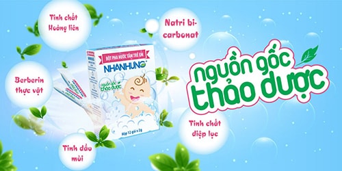 Bột tắm Nhân Hưng chiết xuất từ thiên nhiên giúp phòng ngừa và điều trị bệnh ngoài da ở trẻ.
