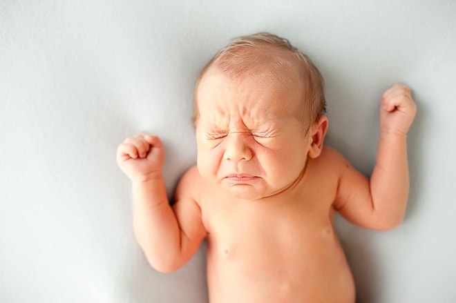 Hãy chúc “sống lâu trăm tuổi” khi bé hắt hơi