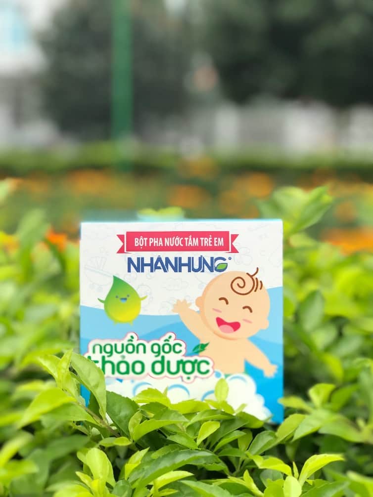 Bột tắm Nhân Hưng trị mẩn ngứa ở trẻ nhanh chóng nhờ chứa hoạt chất Berberine từ thảo dược tự nhiên