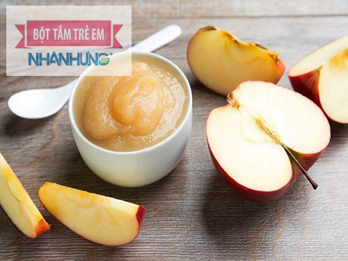 Món táo xay cung cấp nhiều dưỡng chất hỗ trợ cho hệ tiêu hóa của trẻ