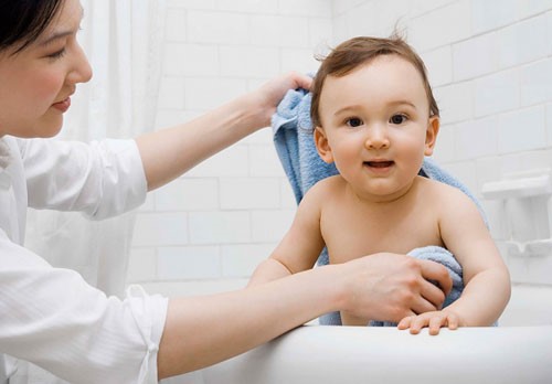 Trẻ bị viêm phổi kéo dài có thể gây tử vong.