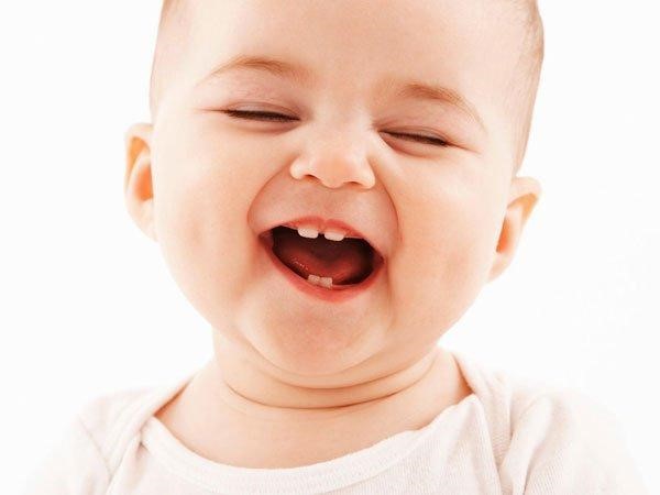 Từ 5-6 tuổi là bé sẽ rụng răng sữa và thay bằng răng vĩnh viễn.
