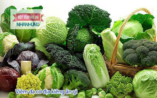Trẻ viêm da cơ địa nên ăn nhiều rau xanh