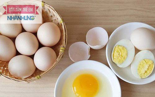 Trứng giàu chất đạm, khoáng chất - Trẻ bị tay chân miệng nên