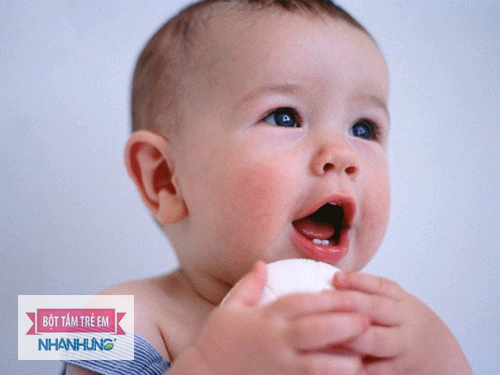Bé mọc răng hàm khoảng 3-5 ngày là xong.