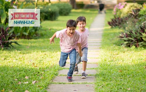Tiếp xúc trực tiếp là con đường lây nhiễm ngắn nhất của virus thủy đậu