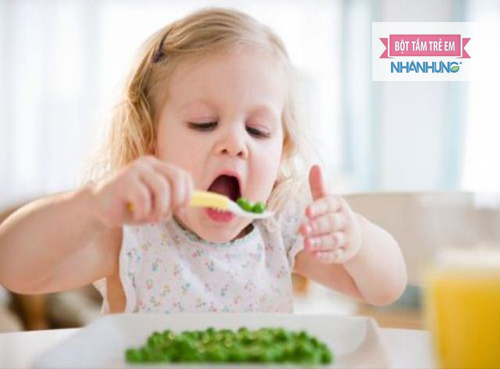 Đa dạng nhóm dinh dưỡng để con phát triển toàn diện.