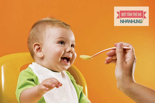Trẻ bị ốm thường thiếu chất dinh dưỡng.