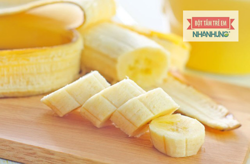  Trẻ em bị ngộ độc thực phẩm nên ăn chuối.
