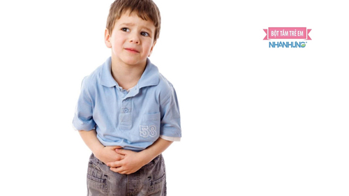 Táo bón ra máu ảnh hưởng nghiêm trọng đến sức khỏe của trẻ.