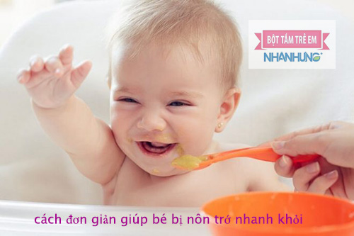 Mẹ nên chia nhỏ khẩu phần ăn của bé