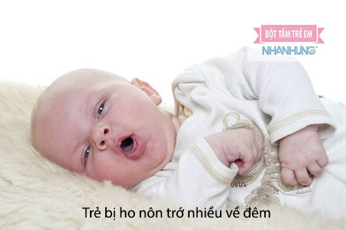 Bé bị nôn trớ nhiều lần trong ngày các mẹ cần cảnh giác