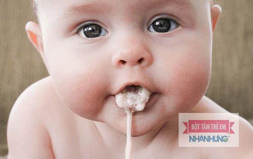 Nhiễm trùng đường ruột khiến thức ăn khó tiêu và nôn trớ liên tục