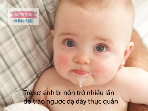 Nôn trớ liên tục có thể do bé bị trào ngược acid dạ dày
