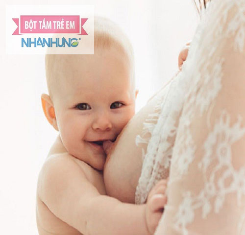 Tìm nguyên nhân sữa mẹ có mùi tanh để khắc phục kịp thời