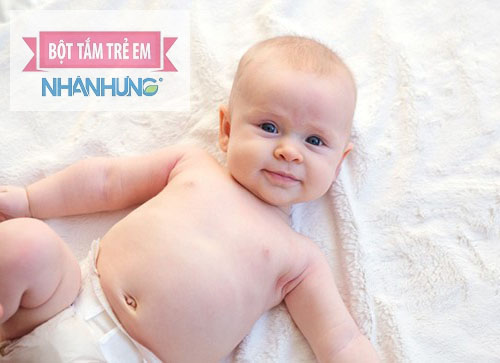 Bé rụng tóc ở thóp là để thay tóc máu.
