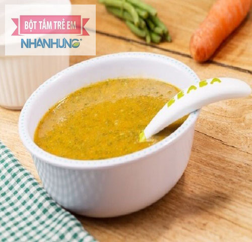 Chọn những loại bột ngọt để bắt đầu cho bé ăn dặm