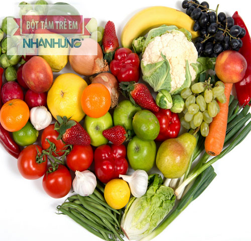 Mẹ nên thay đổi chế độ dinh dưỡng để có thể cải thiện sữa mẹ bị nóng