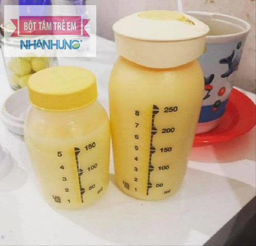 Sữa mẹ có màu vàng sau sinh gọi là sữa non