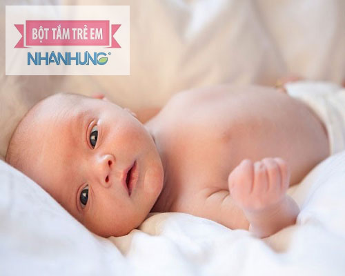 Đảm bảo tai của trẻ luôn khô ráo và sạch sẽ.