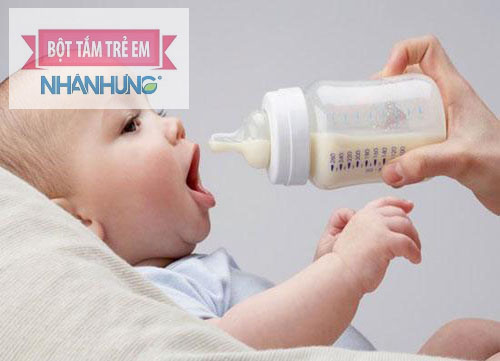 Không được cho bé uống sữa có chứa lactose khi đang bị tiêu chảy.