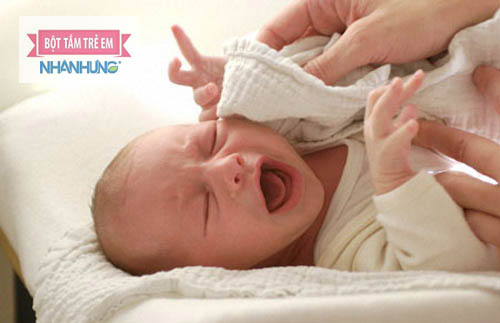 Đổ mồ hôi trộm là bệnh lý, không phải hiện tượng sinh lý bình thường