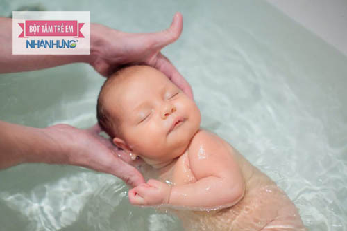 Chàm đỏ ở trẻ - Vệ sinh cho trẻ sạch sẽ mỗi ngày