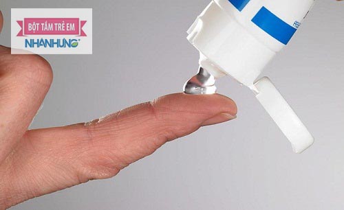 Thuốc bôi ngoài da cũng là giải pháp giúp loại bỏ bệnh tổ đỉa