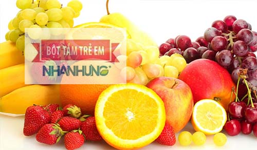 Bổ sung hoa quả giàu vitamin C khi trẻ bị cảm lạnh.