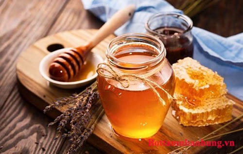 Cải thiện dị ứng hải sản bằng mật ong.