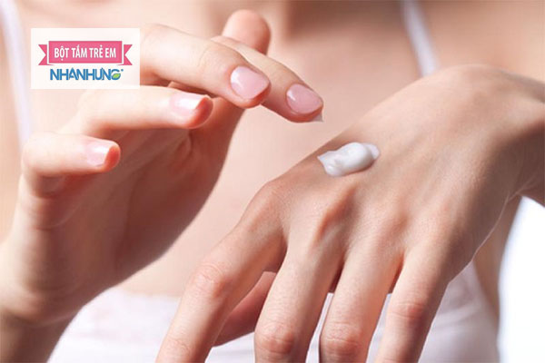 Kem bôi ngoài da có chứa corticoid có tác dụng giảm ngứa nhưng gây ức chế hệ miễn dịch