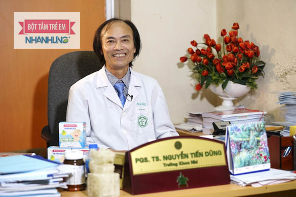 PGS.TS.BS Nguyễn Tiến Dũng vui vẻ trong cuộc phỏng vấn