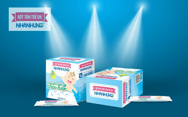 Trẻ bị chàm sữa nên dùng Bột tắm Nhân Hưng