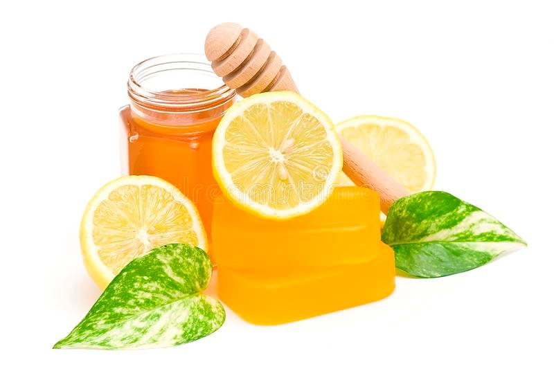  Dùng mật ong, chanh, quất giúp trị viêm amidan quá phát rất hiệu quả.