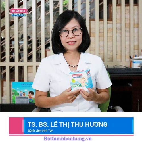 Bé bị chàm sữa khi thay đổi thời tiết làm cha mẹ lo lắng