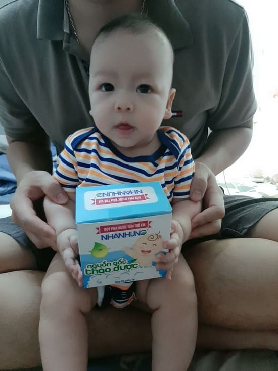 THÁNG 6: 200 HỘP BỘT TẮM NHÂN HƯNG MIỄN PHÍ ĐÃ ĐẾN TAY CÁC BÉ