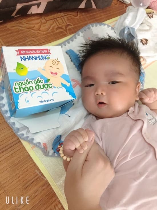 THÁNG 6: 200 HỘP BỘT TẮM NHÂN HƯNG MIỄN PHÍ ĐÃ ĐẾN TAY CÁC BÉ